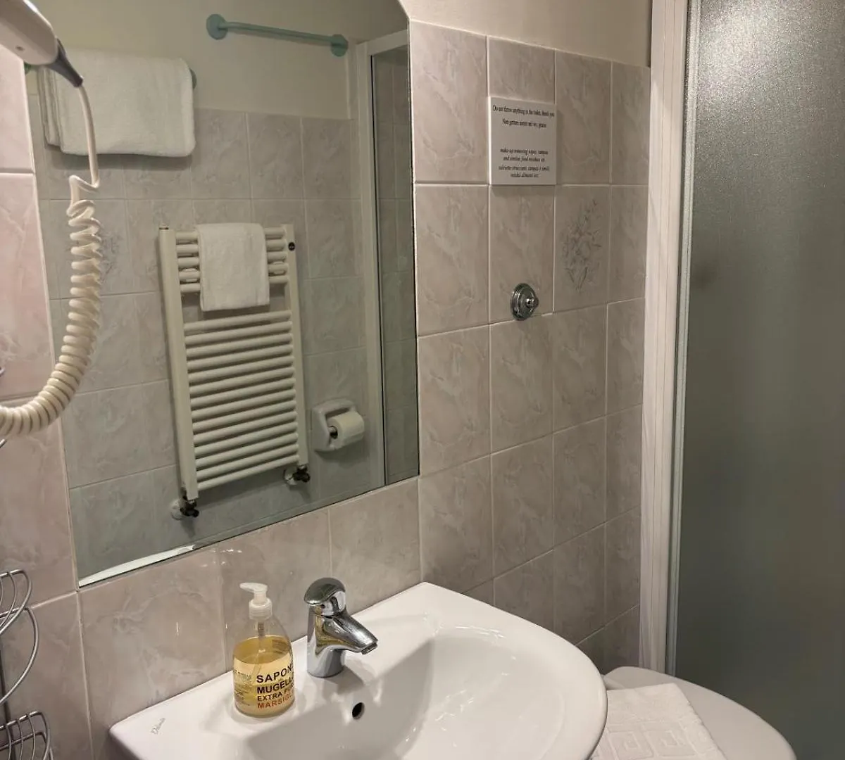 *** Affittacamere Hotel Girasole House Firenze Italia